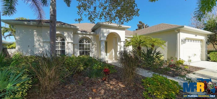 13437 Purple Finch Circle, Lakewood Ranch, FL 34202 now has a new price of $429,900!